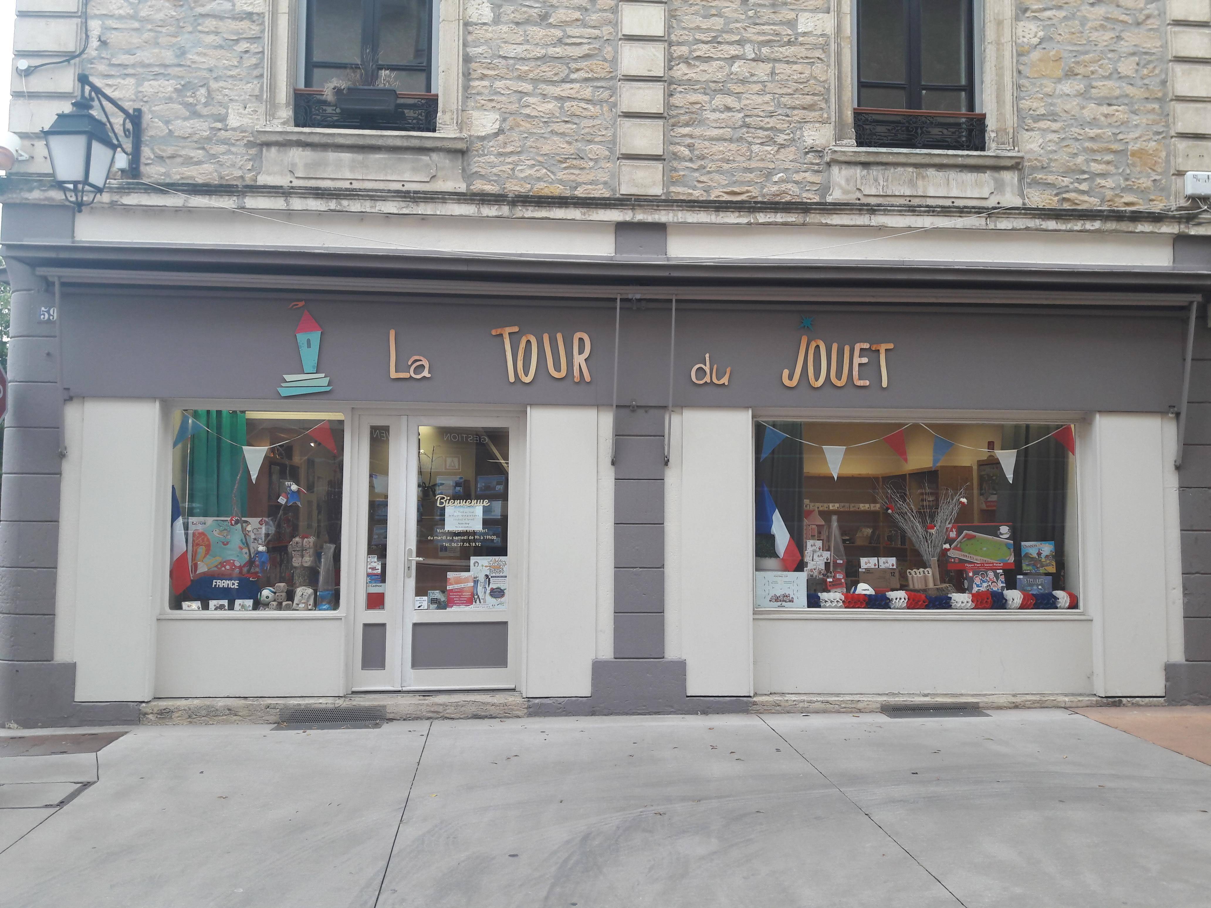 LA TOUR DU JOUET