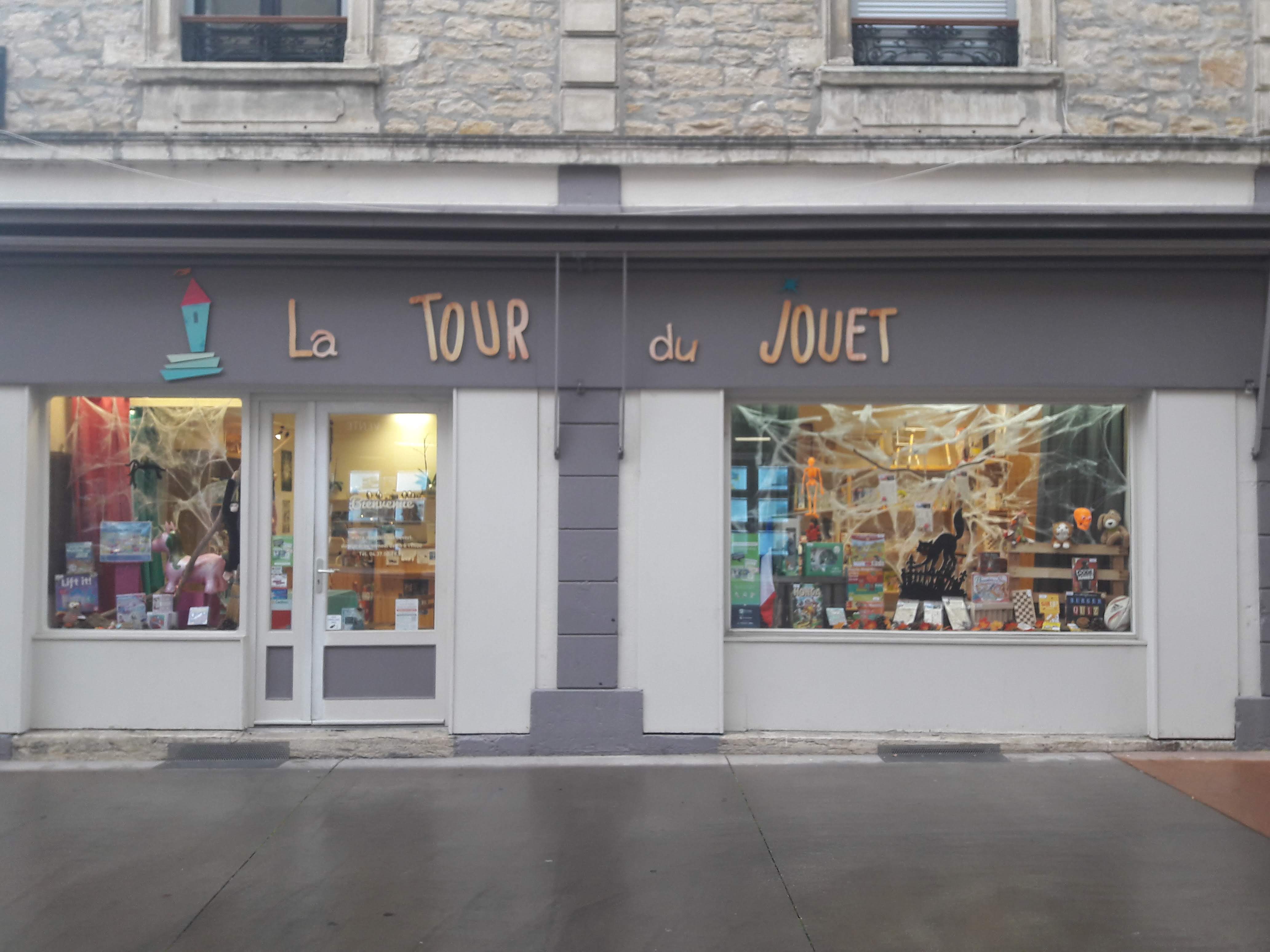 LA TOUR DU JOUET