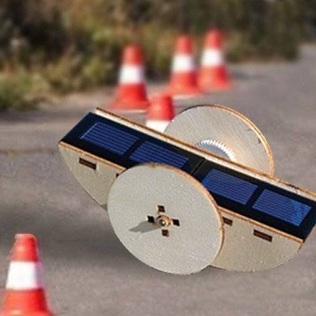 Maquette solaire construction d'une Voiture téléguidée en bois