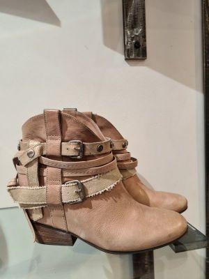 Superbe bottine beige rosé seconde main T37