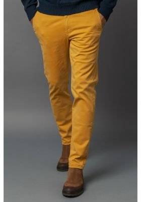 CHINO EN COTON STRETCH - MODÈLE