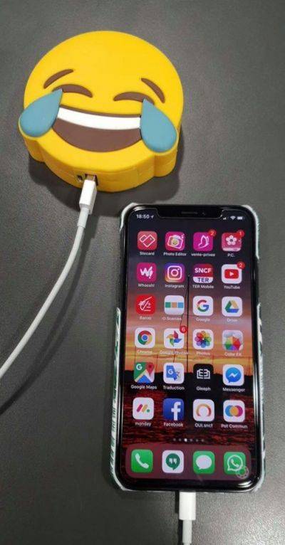 Batterie de secours Emoji Laughing Face
