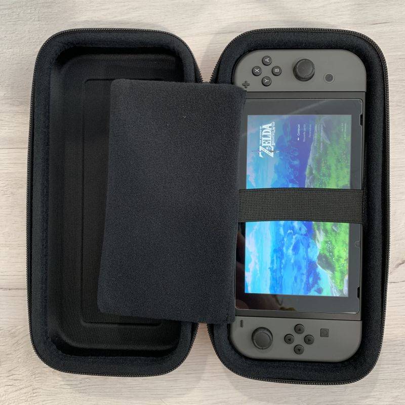 Pochette de protection rigide pour Nintendo Switch BIGBEN à La Tour-du-Pin