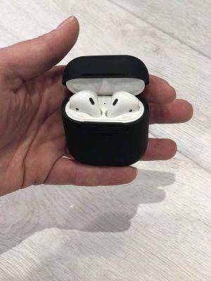 Étui de chargement pour AirPods