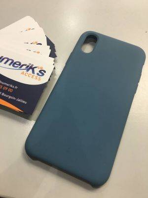 Coque rigide finition soft touch bleue