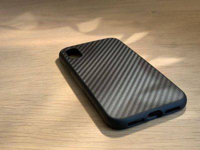 Coque Rhinoshield SolidSuit Carbon noire